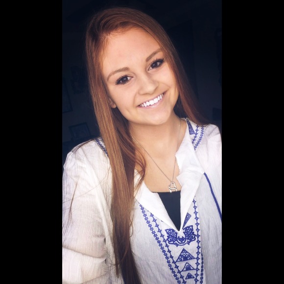 Profile Picture of Kacee Crawford (@kaceecrawford) on Poshmark