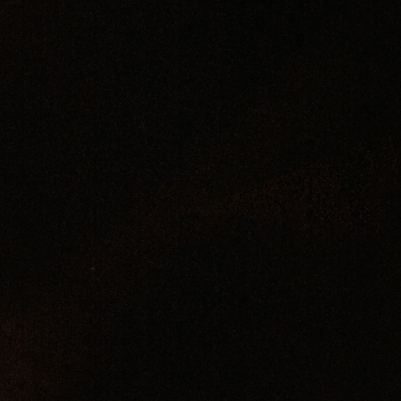 Profile Picture of Melanie Roubian (@mroubian) on Poshmark