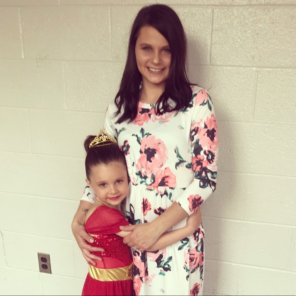 Profile Picture of Sarah Lamotta (@sweetlorelai) on Poshmark