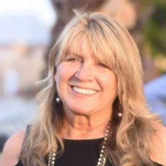 Profile Picture of Connie Knittel (@knittelc) on Poshmark