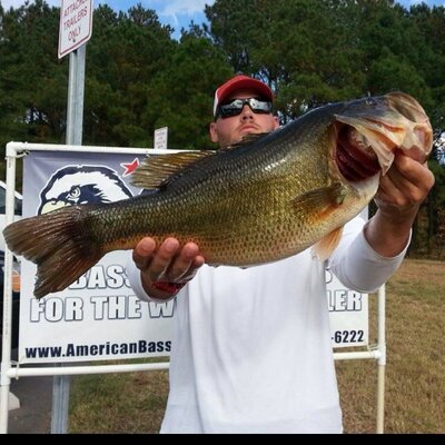 Profile Picture of Seth Ellis Fishing (@SethEllisFishin) on Twitter