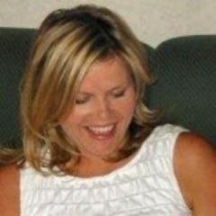 Profile Picture of Tina Sue Paradis (@tinasueparadis) on Twitter