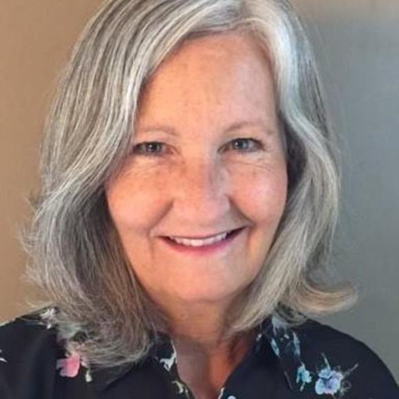 Debra Fetterolf - Poshmark Profile Picture of Debra Fetterolf (@dsfett) on Poshmark