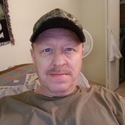 Profile Picture of David A Schmierer Jr (@Davidoncoast) on Twitter