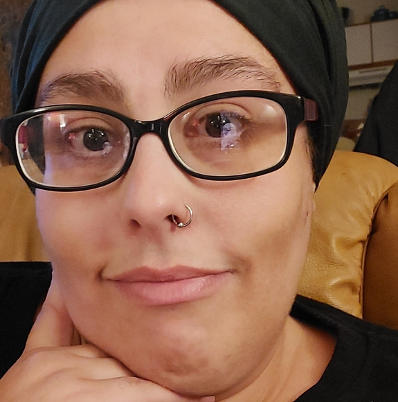 Profile Picture of Amanda Maraguglio (@a_maraguglio) on Poshmark