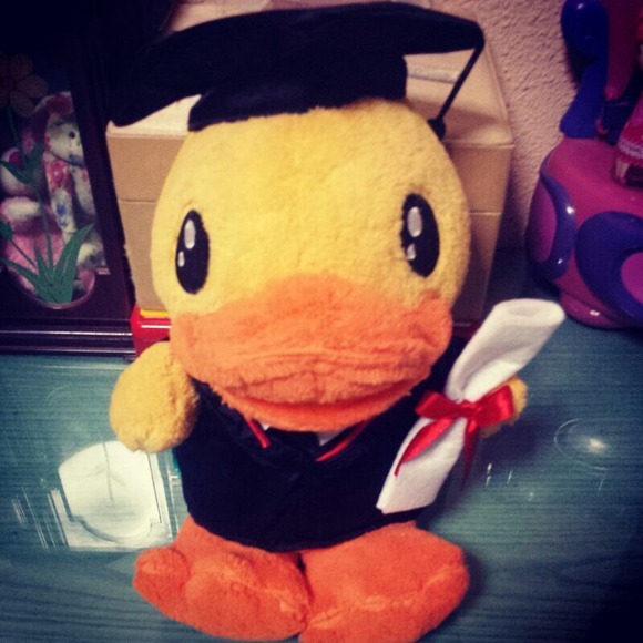 Profile Picture of Xinling Chua (@stylistsales) on Poshmark