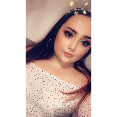 Profile Picture of Chloe✨ (@_ChloeLucas) on Twitter