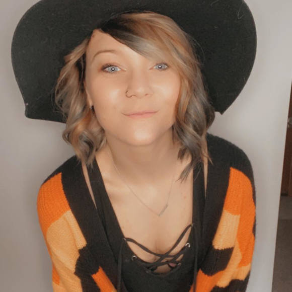 Profile Picture of Taylor Rupp (@ruppracing15) on Poshmark