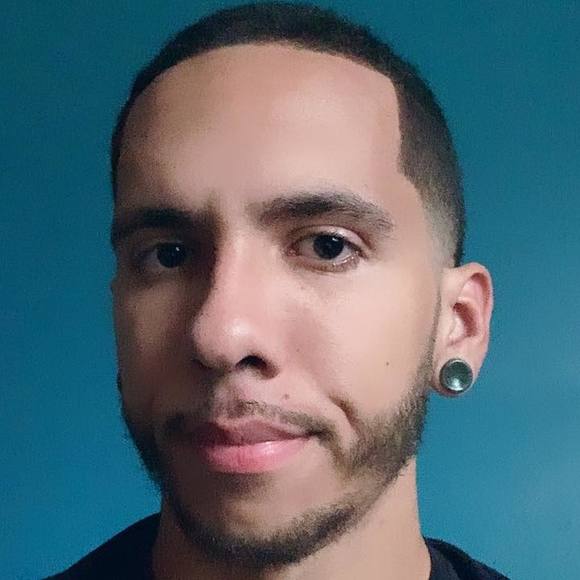Profile Picture of Matthew Vasquez (@vasquezm2) on Poshmark