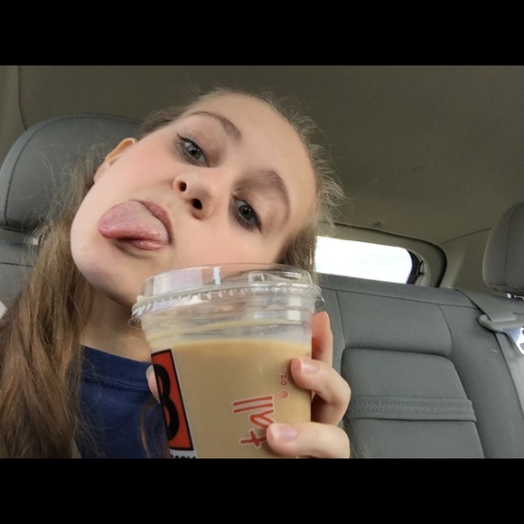 Profile Picture of Cali Perow (@caliperow) on Poshmark