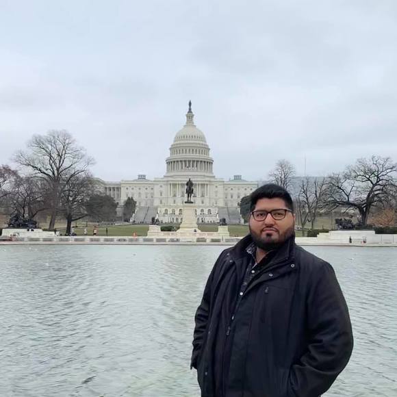 Profile Picture of Carlos Olvera (@carlosolvera852) on Poshmark
