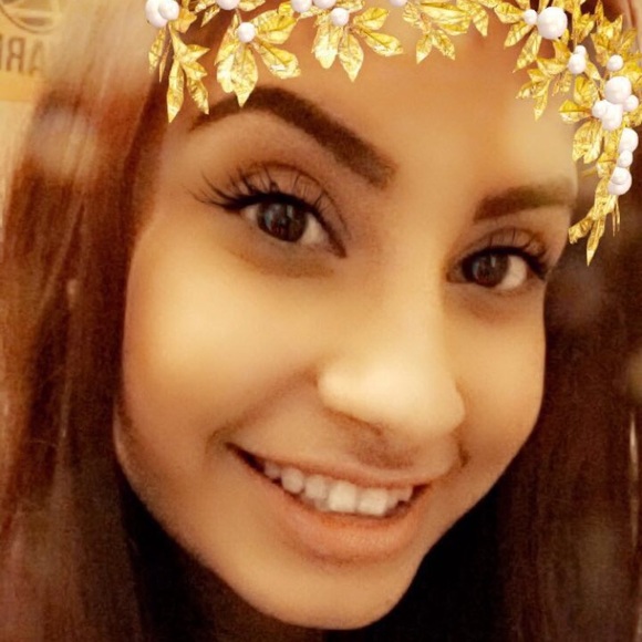 Profile Picture of Bianca Vargas (@soledadvargas34) on Poshmark