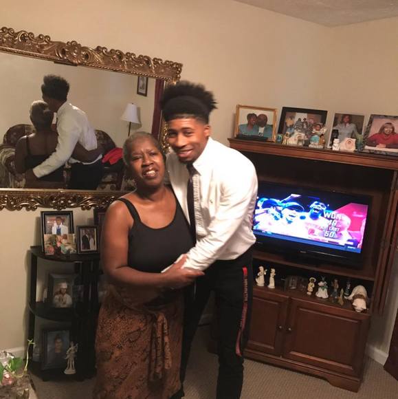 Profile Picture of Javonte' Groves (@jg0825) on Poshmark