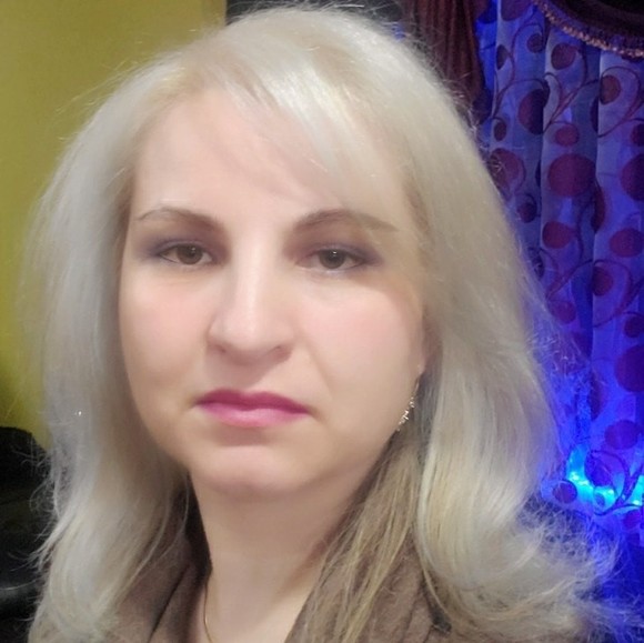Profile Picture of Reny Reny (@renyreny) on Poshmark