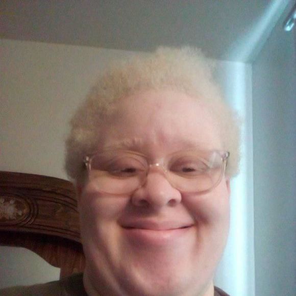 Profile Picture of Felicia Clayborne (@citybuslover) on Poshmark