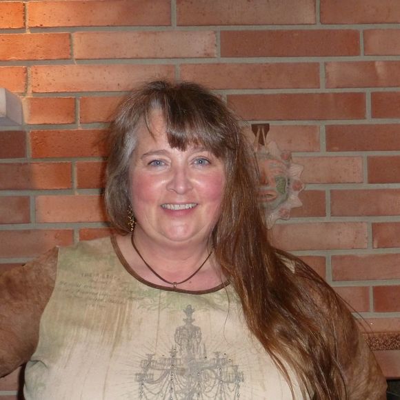 Profile Picture of Lisa Durando (@durandolisa) on Poshmark