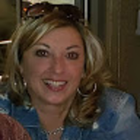 Profile Picture of Dina Sitton (@baamarmymom12) on Poshmark