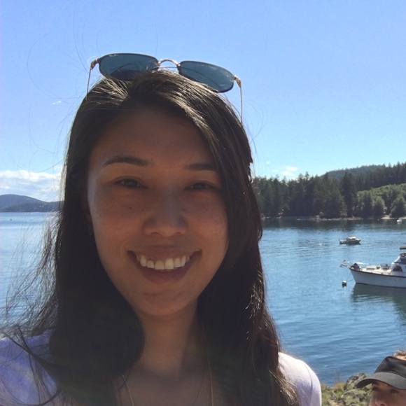 Profile Picture of Jeanette Liao (@jnetliao) on Poshmark