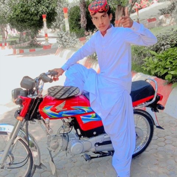 Profile Picture of Usman Usman baloch (@usmanbal0ch) on Poshmark