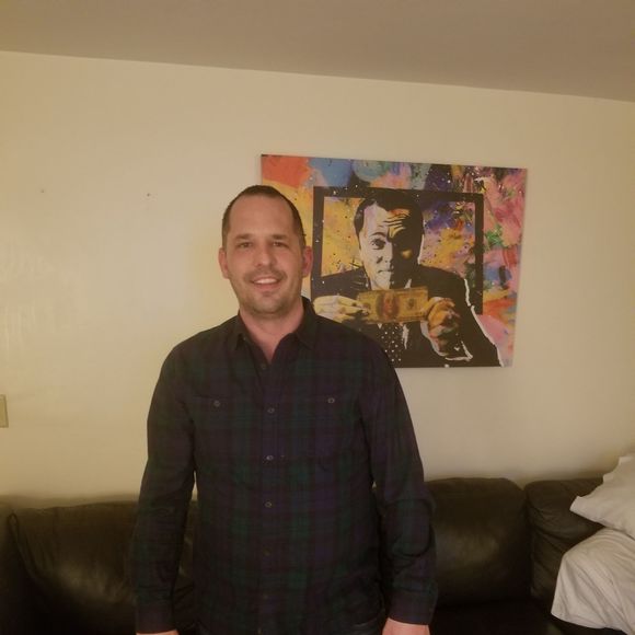 Profile Picture of Mike Miranda (@mirandaelectric) on Poshmark