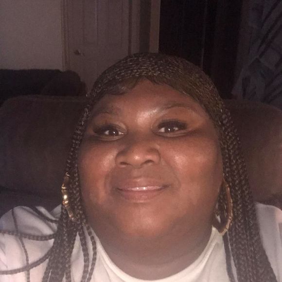 Profile Picture of Belinda Hugger (@nursebugg33) on Poshmark