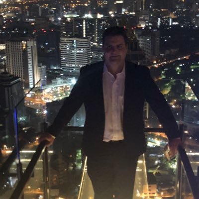 Profile Picture of Nader (@nick5naderhoff) on Twitter