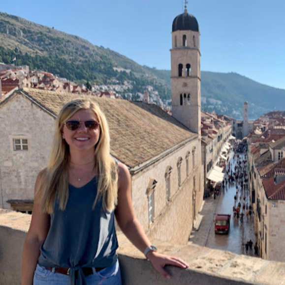 Profile Picture of Kelsey Stopkey (@kjstopkey) on Poshmark