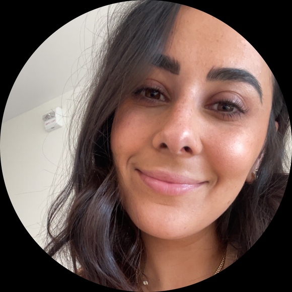 Profile Picture of Jenna Intrater (@jennaintrater) on Poshmark