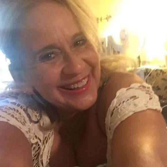 Profile Picture of Lisa Kolb (@lisajo19632003) on Poshmark