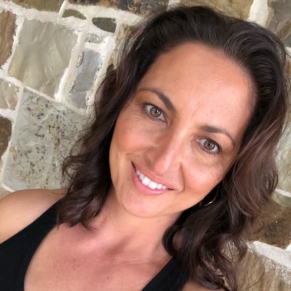 Profile Picture of Brenda Duterte (@ducker55) on Poshmark