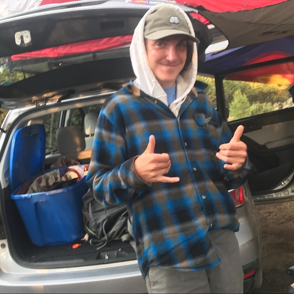 Profile Picture of Isn Dahlen (@ian_flip) on Poshmark