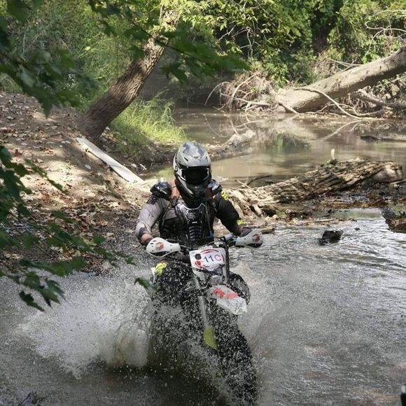 Profile Picture of Eric David (@ewen84) on Poshmark