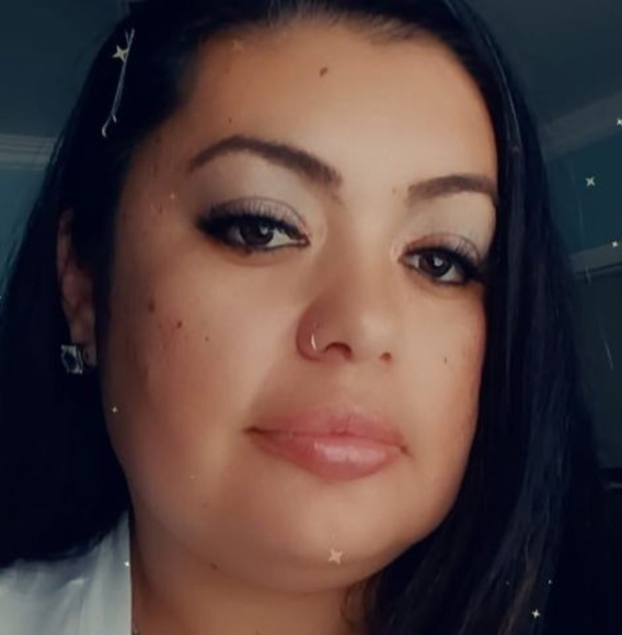 Profile Picture of Rosa Vasquez (@rosaplv10) on Poshmark