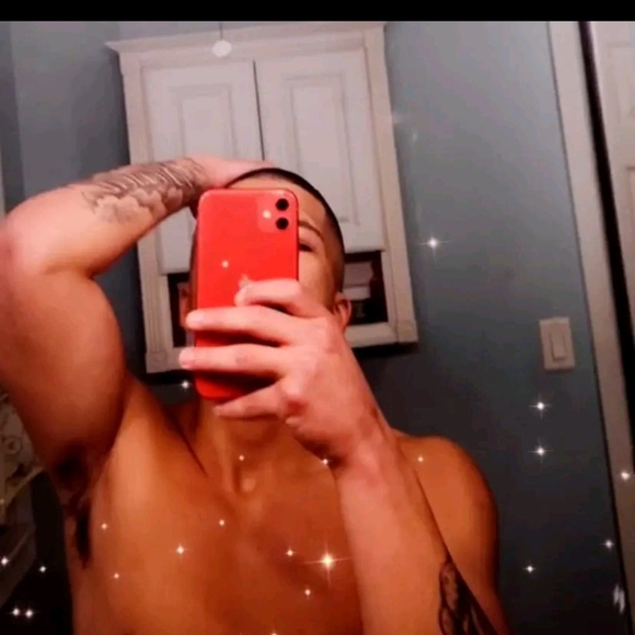 Profile Picture of Marcus Andres (@kingnells) on Poshmark