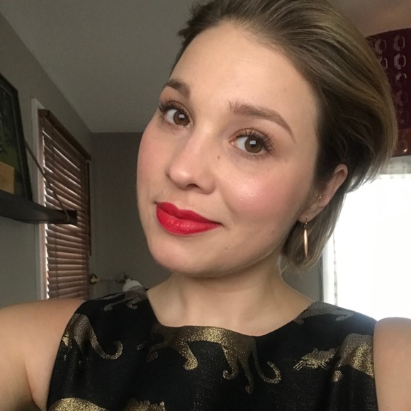 Profile Picture of Cassandra Latawiec (@cdl0096) on Poshmark