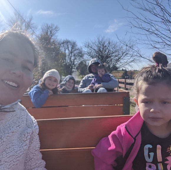 Profile Picture of Kali Spires (@kleemack) on Poshmark