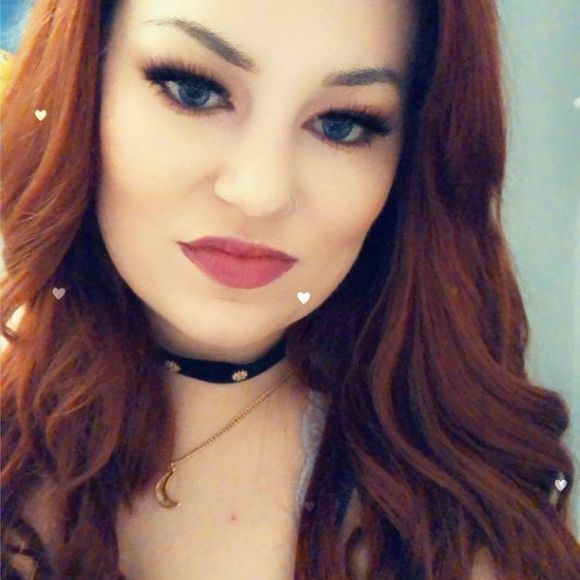 Profile Picture of Taylor Calhoun (@taycalho) on Poshmark