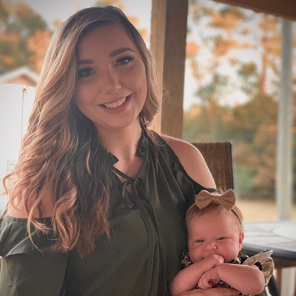 Profile Picture of Haley Harman (@haleyharman00) on Poshmark