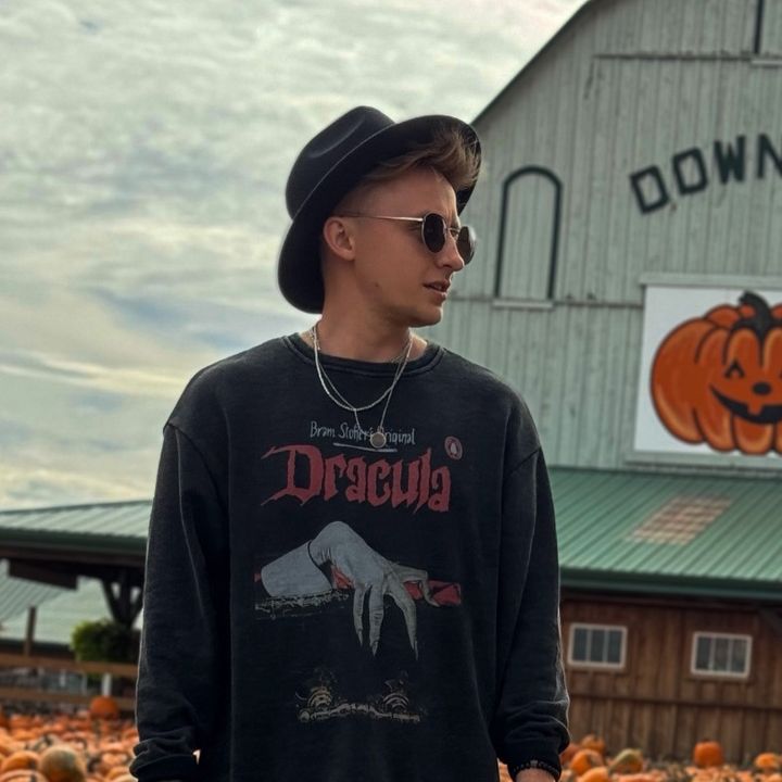 Profile Picture of 𝔸ℕ𝔻ℝ𝔼𝕎 𝔹𝕃𝔸ℂ𝕂𝕎𝕆𝕆𝔻 (@andrew__blackwood) on Tiktok