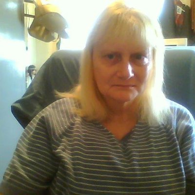 Profile Picture of Lynne Bray (@lynne1311) on Twitter