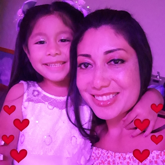 Profile Picture of Lorena Diaz (@kenyagd) on Poshmark