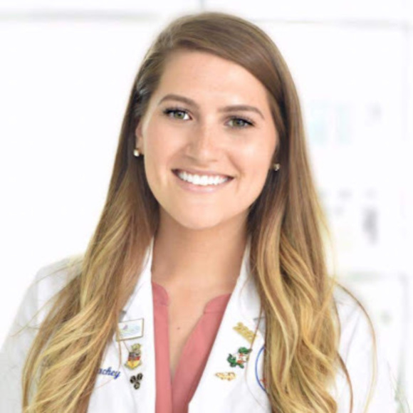 Profile Picture of Brianna Hachey (@brianna_hachey) on Poshmark