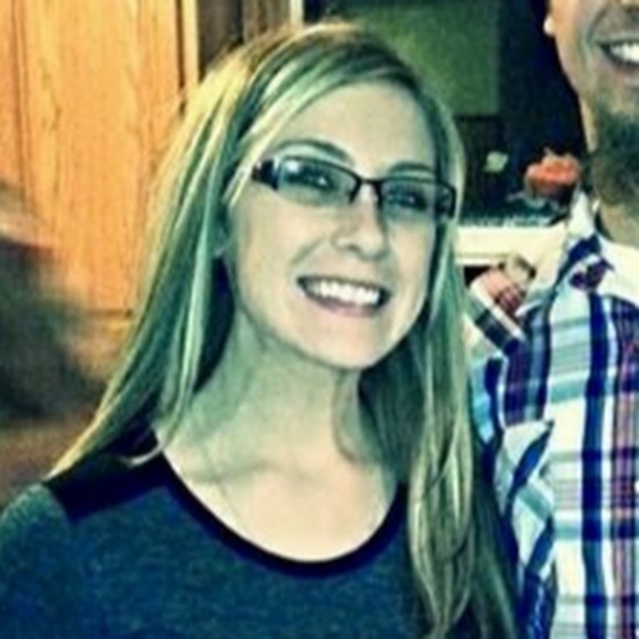 Profile Picture of Leah Fitzpatrick (@leahfitz47) on Poshmark