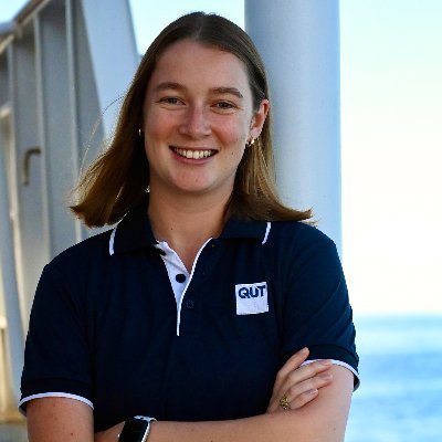 Profile Picture of Ella Sinclair (@EllaSin25495212) on Twitter
