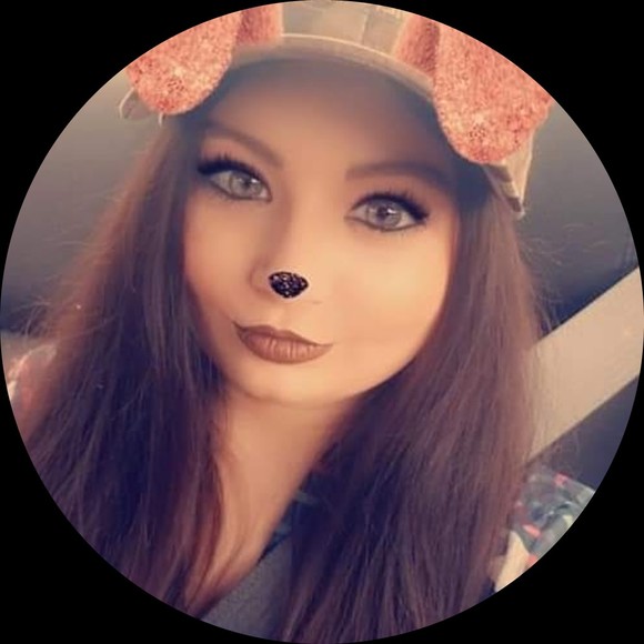 Profile Picture of Dakota Pevler (@dakota1297) on Poshmark