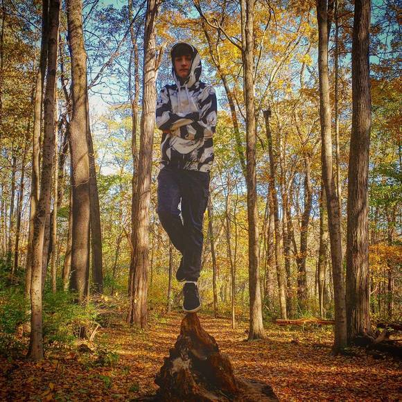 Profile Picture of Devin Campbell (@devincampbel865) on Poshmark