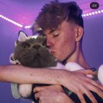 Profile Picture of mitzi ( baileys cat) (@mitzistanszephan) on Instagram
