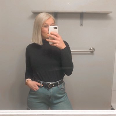 Profile Picture of Liz (@LiziLeingang1) on Twitter