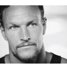 Profile Picture of Tom Powell (@tpowell1985) on Twitter