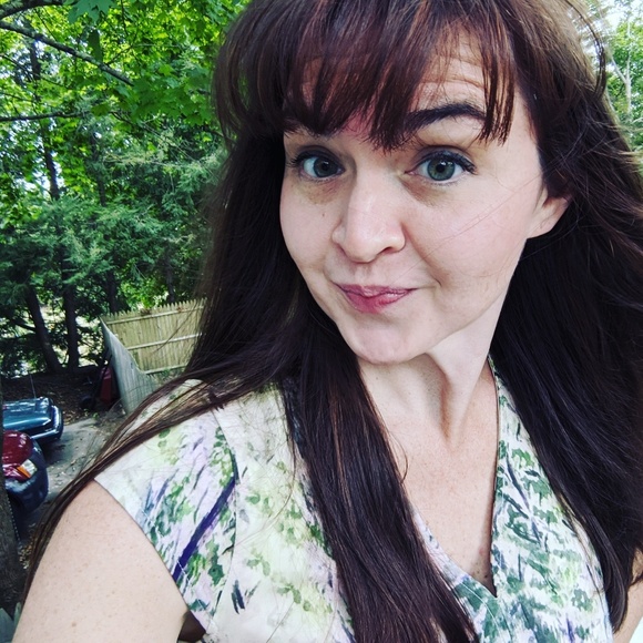 Profile Picture of Lauren Downey (@laurenperry866) on Poshmark